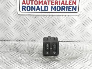 Used Cockpit dimmer Renault Twingo II (CN) 1.5 dCi 90 FAP Price € 10,00 Margin scheme offered by Automaterialen Ronald Morien B.V.