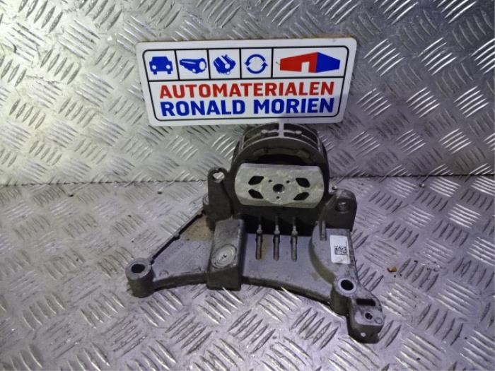 Used Engine mount Fiat 500L (199) 0.9 TwinAir Turbo 105 Price € 40,00 Margin scheme offered by Automaterialen Ronald Morien B.V.