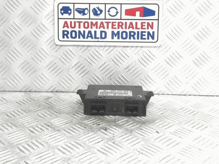 Begagnade PDC-modul Volkswagen Phaeton (3D) 4.2 V8 40V 4Motion Pris € 39,00 Marginaltabell erbjuds av Automaterialen Ronald Morien B.V.