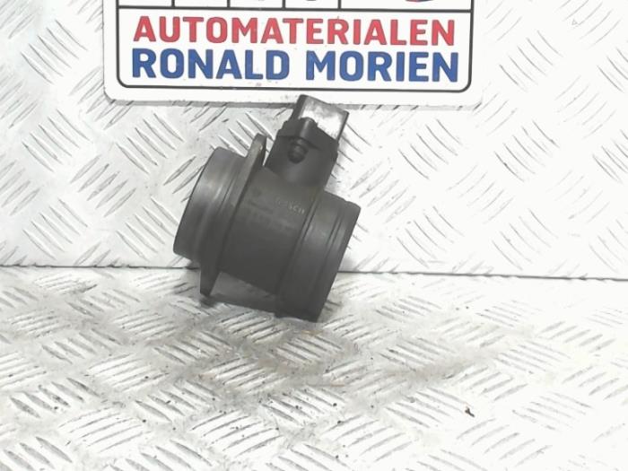 Gebrauchte Luftmassenmesser Volkswagen Phaeton (3D) 4.2 V8 40V 4Motion Preis € 9,99 Margenregelung angeboten von Automaterialen Ronald Morien B.V.