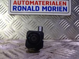 Używane Kamera cofania Ford Fiesta 7 1.0 EcoBoost 12V 125 Cena € 49,00 Procedura marży oferowane przez Automaterialen Ronald Morien B.V.