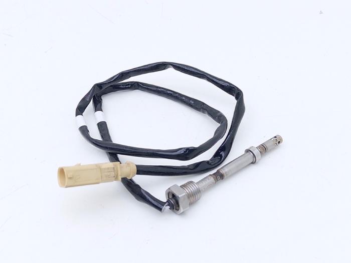 Usagé Sensor température d’échappement Audi A5 (8T3) 2.0 TDI 16V Prix € 25,00 Prix TTC proposé par Automaterialen Ronald Morien B.V.