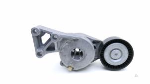 Spanrolle multiriem van een Volkswagen Caddy III (2KA,2KH,2CA,2CH) 1.6 2009