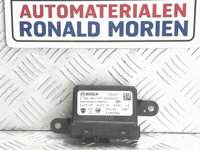 Usados Módulo PDC Fiat 500L (199) 0.9 TwinAir Turbo 105 Precio € 29,00 Norma de margen ofrecido por Automaterialen Ronald Morien B.V.