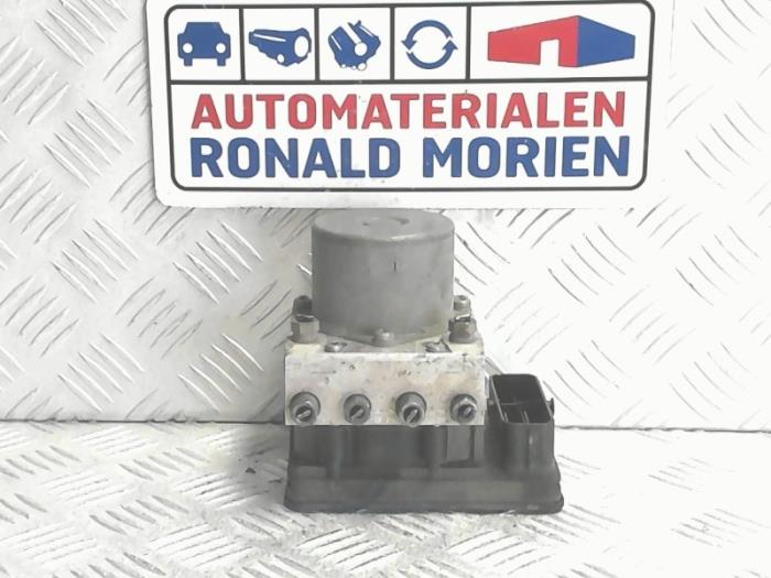 Używane Pompa ABS Fiat 500L (199) 0.9 TwinAir Turbo 105 Cena € 195,00 Procedura marży oferowane przez Automaterialen Ronald Morien B.V.
