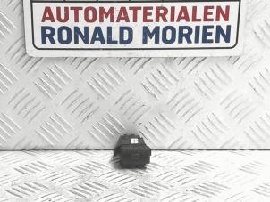 Gebrauchte Heizschalter Heckscheibe Seat Ibiza III (6L1) 1.4 16V 75 Preis € 4,00 Margenregelung angeboten von Automaterialen Ronald Morien B.V.