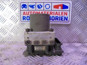 Used ABS pump Ford Mondeo III 1.8 16V Price € 35,00 Margin scheme offered by Automaterialen Ronald Morien B.V.