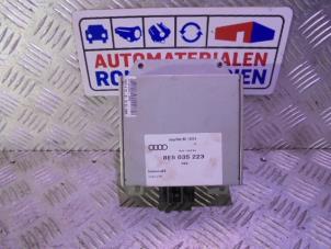 Usados Amplificador de antena Audi A4 (B6) 1.9 TDI 115 Precio € 49,00 Norma de margen ofrecido por Automaterialen Ronald Morien B.V.