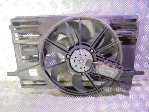 Used Cooling fans Volvo V50 (MW) 2.4 D5 20V Autom.. Price € 55,00 Margin scheme offered by Automaterialen Ronald Morien B.V.