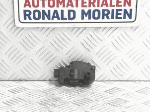 Usados Motor de válvula de calefactor Volvo V40 (MV) 2.0 T2 16V Precio € 25,00 Norma de margen ofrecido por Automaterialen Ronald Morien B.V.