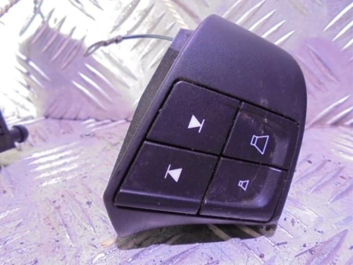 Używane Obsluga tempomatu Volvo V50 (MW) 2.4 D5 20V Autom.. Cena € 25,00 Procedura marży oferowane przez Automaterialen Ronald Morien B.V.