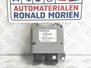 Usagé Module airbag Volvo V40 (MV) 2.0 T2 16V Prix € 75,00 Règlement à la marge proposé par Automaterialen Ronald Morien B.V.