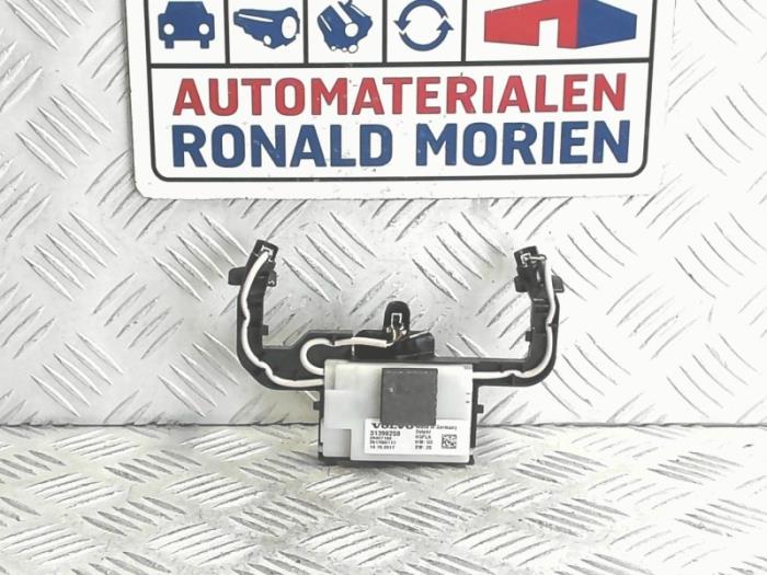 Begagnade Sensor (övriga) Volvo V40 (MV) 2.0 T2 16V Pris € 20,00 Marginaltabell erbjuds av Automaterialen Ronald Morien B.V.