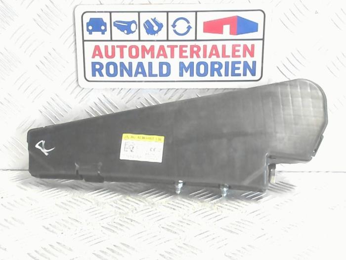Seat airbag (seat) from a Volvo V40 (MV) 2.0 T2 16V 2017