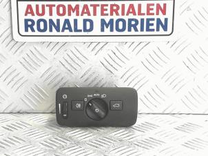 Gebrauchte Licht Schalter Volvo V40 (MV) 2.0 T2 16V Preis € 10,00 Margenregelung angeboten von Automaterialen Ronald Morien B.V.