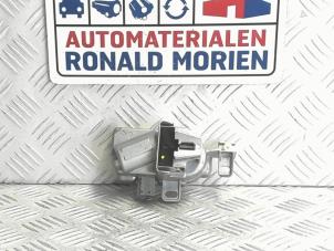 Used Steering box lock Volvo V40 (MV) 2.0 T2 16V Price € 45,00 Margin scheme offered by Automaterialen Ronald Morien B.V.