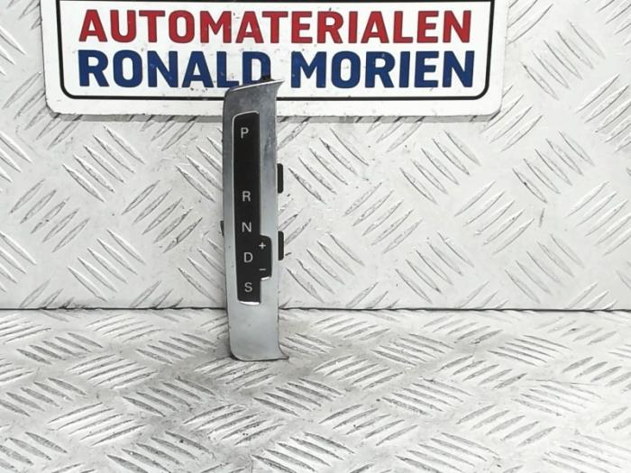 Begagnade Innerdisplay Audi Q7 (4LB) 3.0 TDI V6 24V Pris € 15,00 Marginaltabell erbjuds av Automaterialen Ronald Morien B.V.