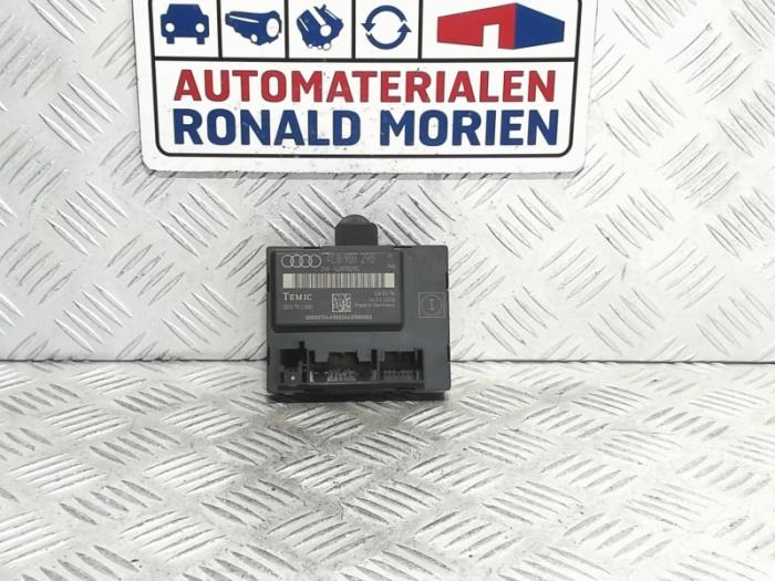 Używane Modul Comfort Audi Q7 (4LB) 3.0 TDI V6 24V Cena € 49,00 Procedura marży oferowane przez Automaterialen Ronald Morien B.V.