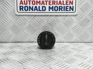 Gebrauchte Licht Schalter Audi Q7 (4LB) 3.0 TDI V6 24V Preis € 15,00 Margenregelung angeboten von Automaterialen Ronald Morien B.V.