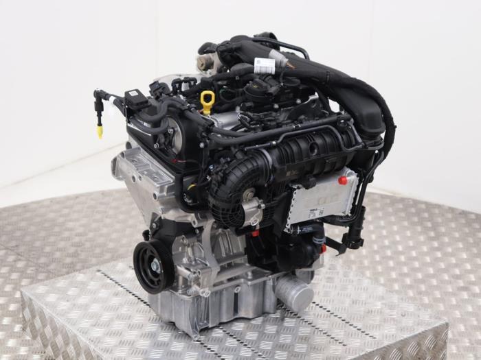 Used Engine Volkswagen Golf VIII (CD1) 1.5 eTSI 16V Price € 4.470,95 Inclusive VAT offered by Automaterialen Ronald Morien B.V.