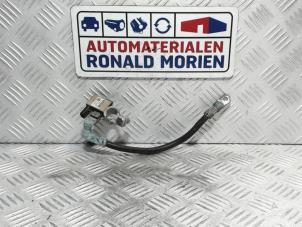 Używane Biegun akumulator Ford Fiesta Cena € 20,00 Procedura marży oferowane przez Automaterialen Ronald Morien B.V.
