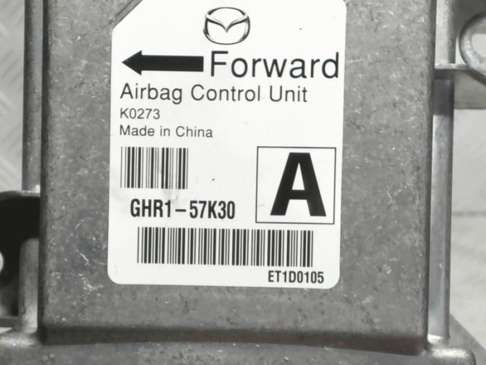 Airbag Modul van een Mazda 6 (GJ/GH/GL) 2.2 SkyActiv-D 150 16V 2013