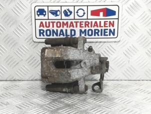 Used Rear brake calliper, left Peugeot 208 I (CA/CC/CK/CL) 1.4 16V Price € 19,00 Margin scheme offered by Automaterialen Ronald Morien B.V.