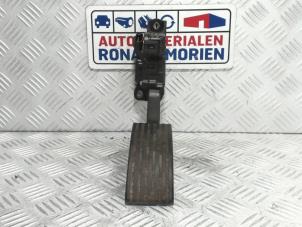 Używane Czujnik polozenia pedalu gazu Mitsubishi Canter 3.0 Di-D 16V 413 Cena € 18,09 Z VAT oferowane przez Automaterialen Ronald Morien B.V.