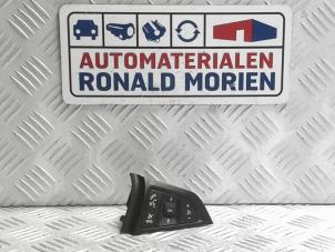 Used Steering wheel mounted radio control Opel Meriva 1.4 16V Ecotec Price € 10,00 Margin scheme offered by Automaterialen Ronald Morien B.V.