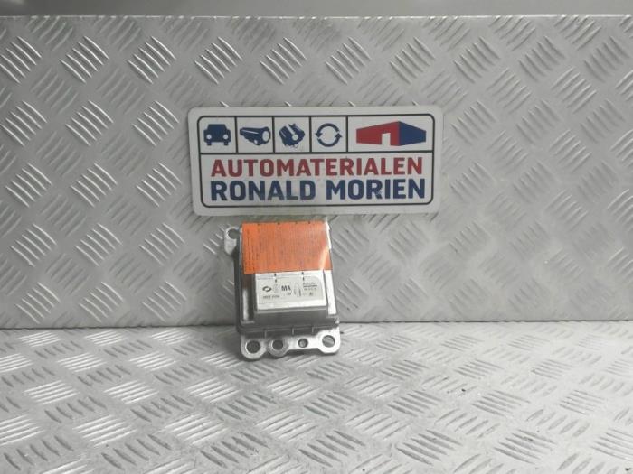 Nya Airbagmodul Renault Koleos I 2.0 dCi 16V Pris € 59,29 Inklusive moms erbjuds av Automaterialen Ronald Morien B.V.