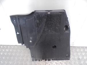 Used Bash plate Audi A5 Price € 9,99 Inclusive VAT offered by Automaterialen Ronald Morien B.V.