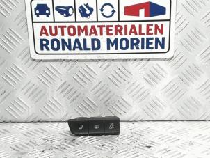 Używane Przelacznik ASR Audi A1 (8X1/8XK) 1.2 TFSI Cena € 19,00 Procedura marży oferowane przez Automaterialen Ronald Morien B.V.