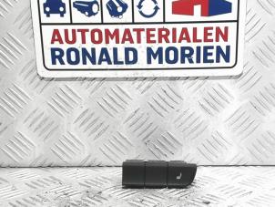 Usados Interruptor Audi A1 (8X1/8XK) 1.2 TFSI Precio € 15,00 Norma de margen ofrecido por Automaterialen Ronald Morien B.V.