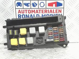 Used Fuse box Volkswagen Crafter 2.0 TDI 16V Price € 40,00 Inclusive VAT offered by Automaterialen Ronald Morien B.V.