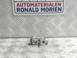 Used AC expansion valve Volkswagen Crafter 2.0 TDI 16V Price € 25,00 Inclusive VAT offered by Automaterialen Ronald Morien B.V.