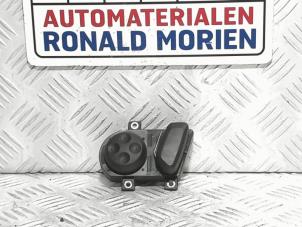 Używane Przelacznik pozycji fotela Volkswagen Passat Variant (3C5) 2.0 TDI 16V 140 Cena € 25,00 Procedura marży oferowane przez Automaterialen Ronald Morien B.V.