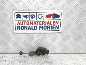 Used Rear suspension height controller, left Mercedes E Estate (S212) E-250 CDI 16V BlueEfficiency Price € 25,00 Margin scheme offered by Automaterialen Ronald Morien B.V.