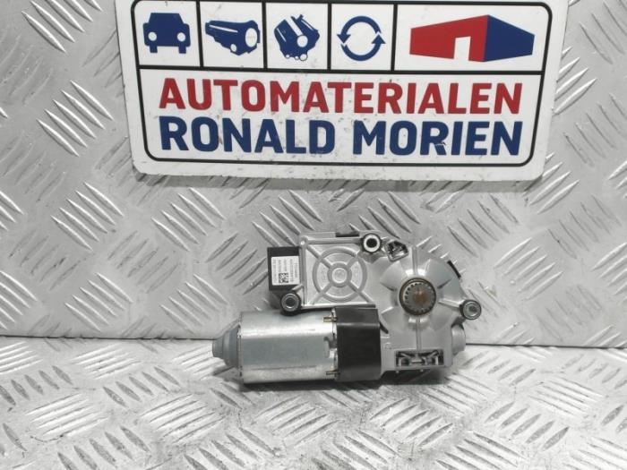 Używane Silnik szyberdachu Audi A5 Cena € 124,99 Z VAT oferowane przez Automaterialen Ronald Morien B.V.