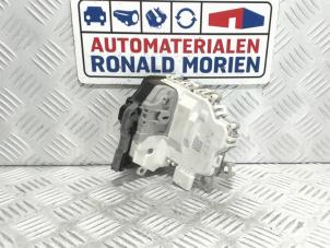 Used Front door lock mechanism 4-door, right Audi A5 Price € 29,00 Inclusive VAT offered by Automaterialen Ronald Morien B.V.