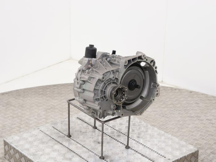 Gearbox Volkswagen Jetta 02E300062P PQL