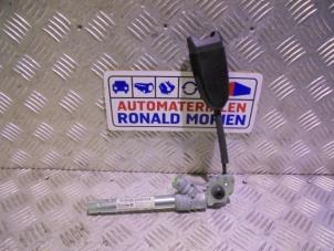 Gebrauchte Gurtsrammer rechts Opel Corsa Preis € 45,00 Margenregelung angeboten von Automaterialen Ronald Morien B.V.
