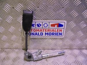 Gebrauchte Gurtsrammer links Opel Corsa Preis € 45,00 Margenregelung angeboten von Automaterialen Ronald Morien B.V.