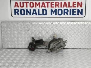 Używane Silnik i mechanizm wycieraczki Mercedes E Combi (S210) 2.7 E-270 CDI 20V Cena € 49,00 Procedura marży oferowane przez Automaterialen Ronald Morien B.V.
