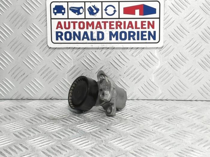 Usados Rodillo tensor correa múltiple Volkswagen T-Roc I 1.5 TSI Evo BMT 4Motion 16V Precio € 18,14 IVA incluido ofrecido por Automaterialen Ronald Morien B.V.