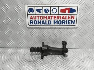 Used Clutch master cylinder Volkswagen T-Roc Cabrio 1.5 TSI Evo BMT 16V Price € 34,99 Inclusive VAT offered by Automaterialen Ronald Morien B.V.