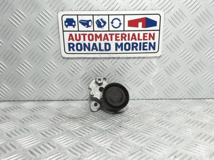 Usados Rodillo tensor correa múltiple Volkswagen Golf VII (AUA) 1.5 TSI Evo BlueMotion 16V Precio € 18,14 IVA incluido ofrecido por Automaterialen Ronald Morien B.V.
