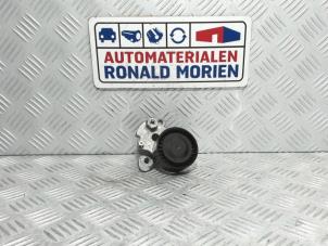 Usagé Rouleau tendeur courroie trapézoïdale multiple Volkswagen Golf VII (AUA) 1.5 TSI Evo BlueMotion 16V Prix € 25,00 Prix TTC proposé par Automaterialen Ronald Morien B.V.