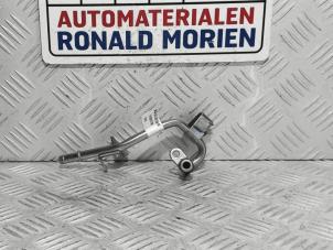Usados Tubo de combustible Renault Clio Precio € 25,00 IVA incluido ofrecido por Automaterialen Ronald Morien B.V.