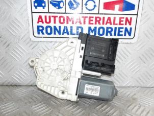 Used Door window motor Volkswagen Caddy III (2KA,2KH,2CA,2CH) 2.0 SDI Price € 25,00 Margin scheme offered by Automaterialen Ronald Morien B.V.
