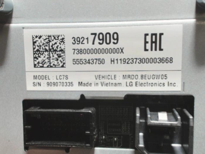 Display Multi Media control unit from a Vauxhall Astra Mk.7 1.4 Turbo 16V 2020